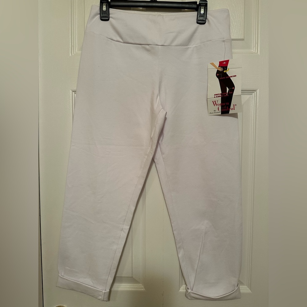 **NWT** Women with Control Capri Legging